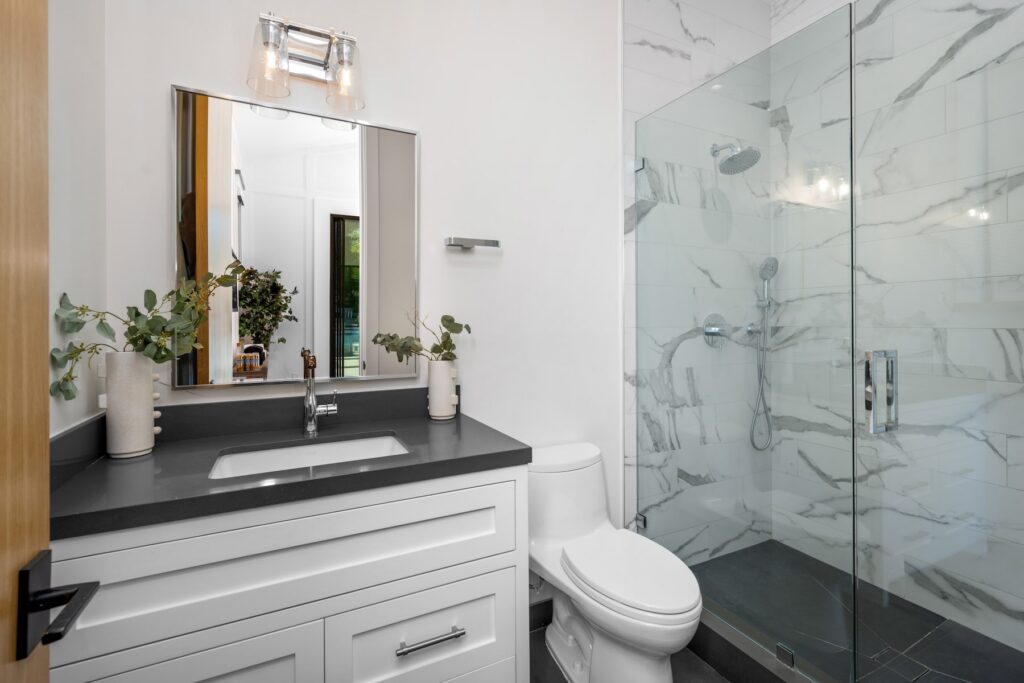 Modern bathroom renovation for Dearborn homeowners
