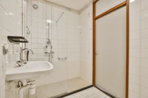 Best Showers for Seniors: Safe and Accessible Options