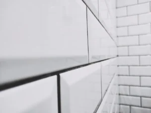 How to Clean Bathroom Tile and Grout: A Complete Guide for Homeowners